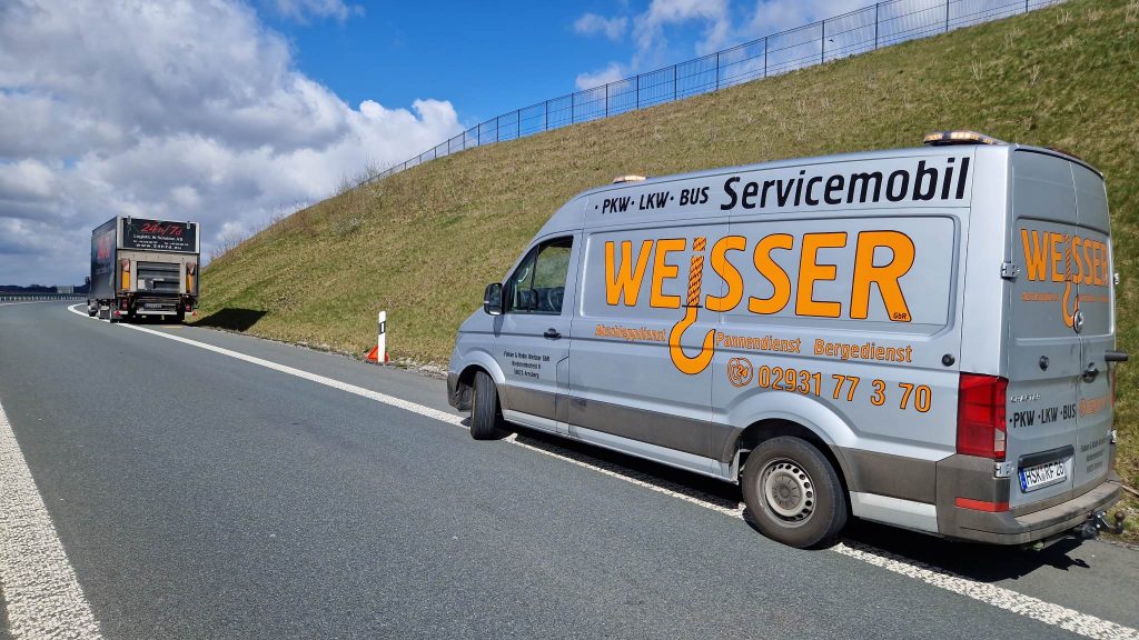 Servicemobil Pannenhilfe Abschleppdienst Bergung PKW LKW BUS Weisser Sundern Arnsberg Balve